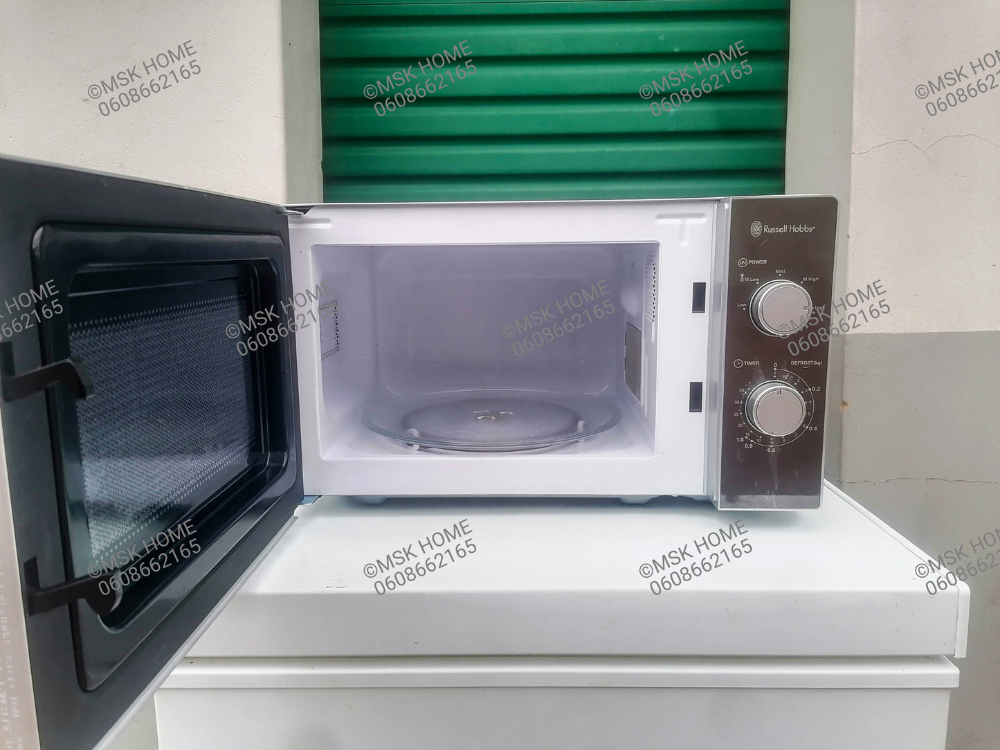 RUSSELL HOBBS 20L MICROWAVE
