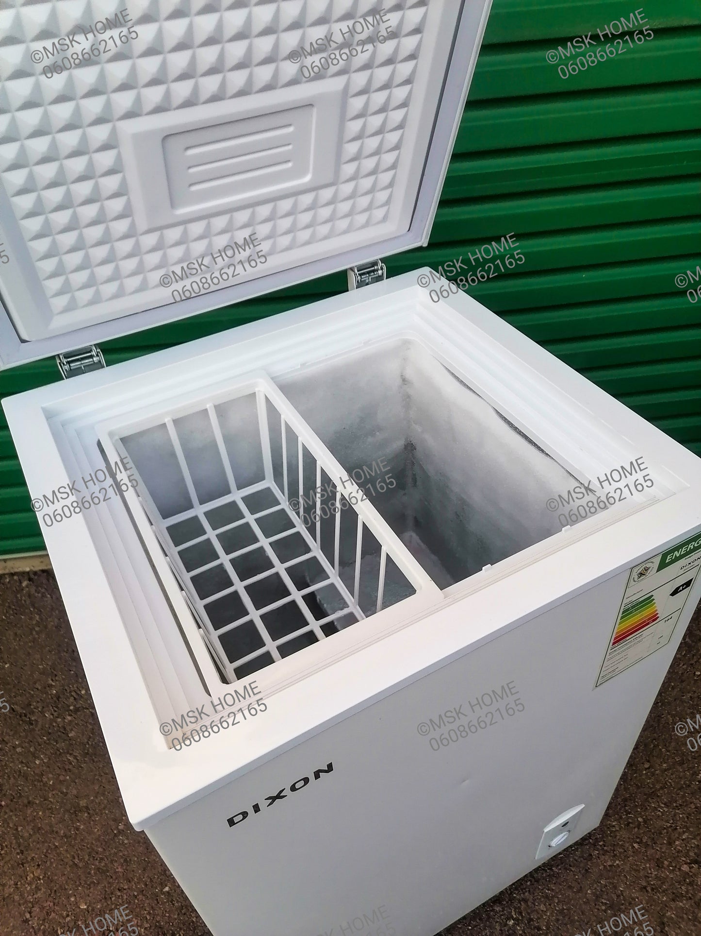 DIXON 100L CHEST FREEZER